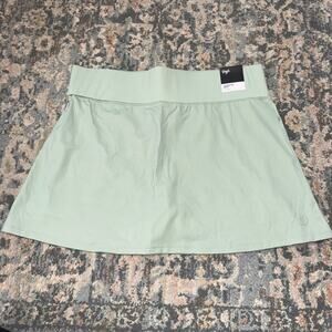 NWT Waggle Pacesetter Skort- 14"- XL- Sage